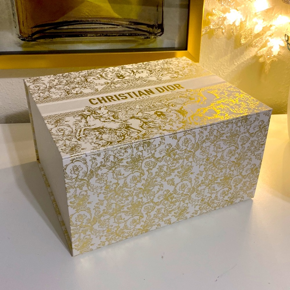 DIOR Holiday Gift Box